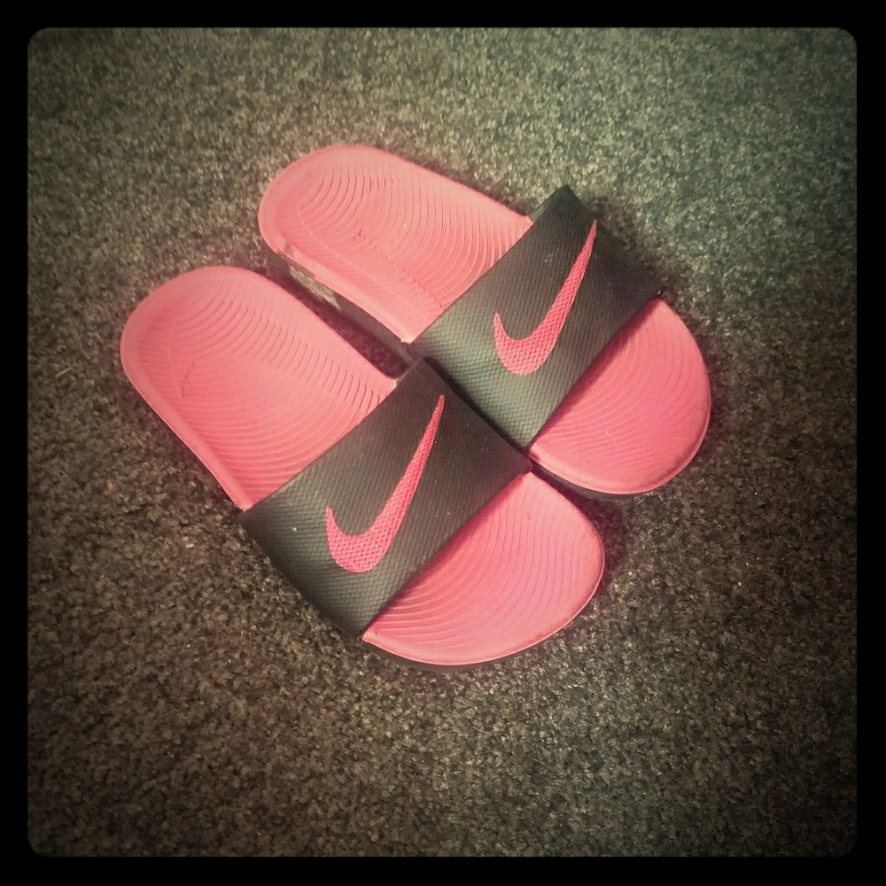 Girls Nike slides